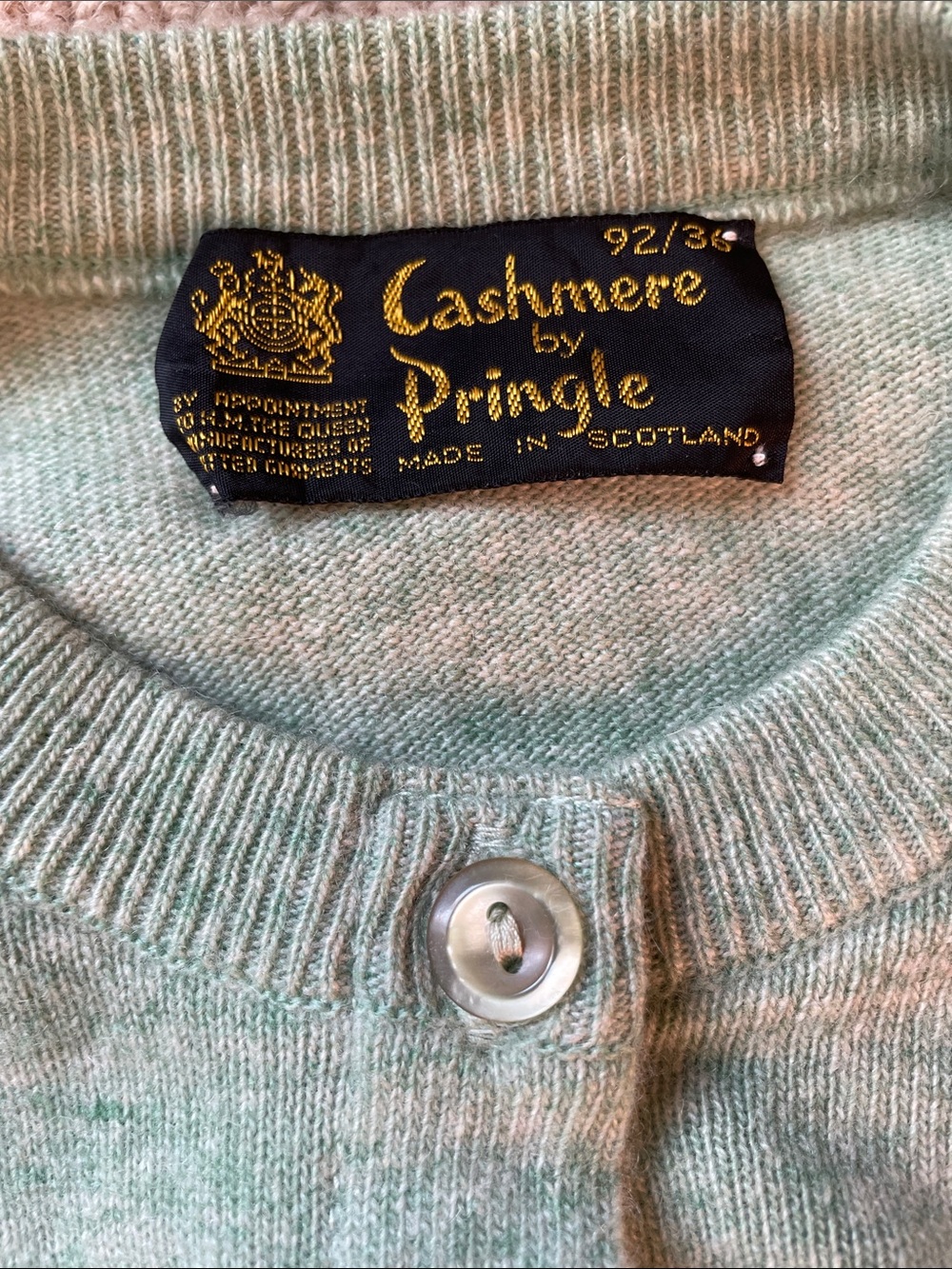 Vintage Cashmere by Pringle 60s Mint Green Crewneck Button-Front Cardigan Size M - Picture 5 of 8